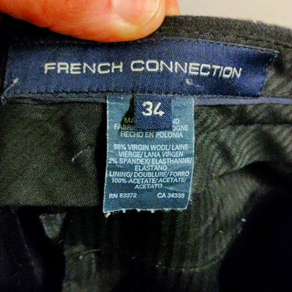 French Connection Men's Black Suit. Size 38 jacket, Size 34 pants. - Picture 7 of 7
